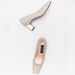 Stuart Weitzman Vintage Pump